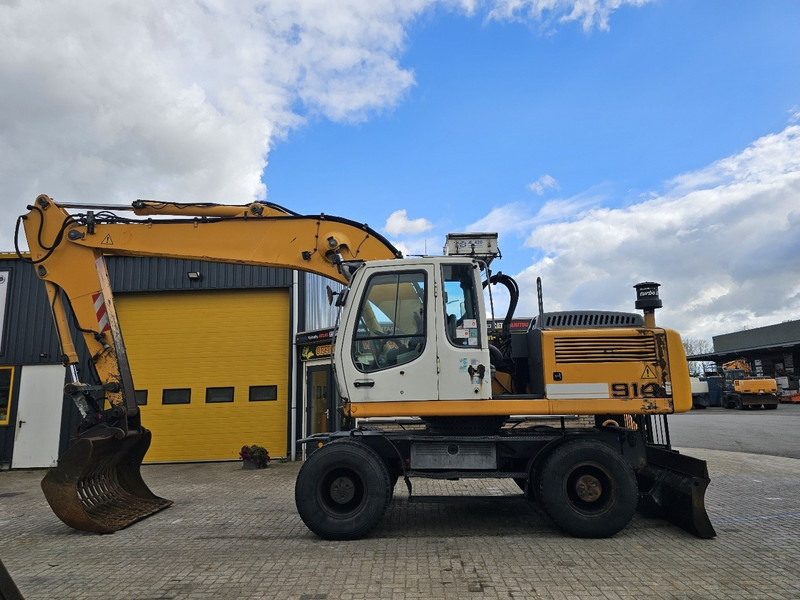 Liebherr A914 - Excavadora de ruedas: foto 1 Liebherr A914 - Excavadora de ruedas: foto 1