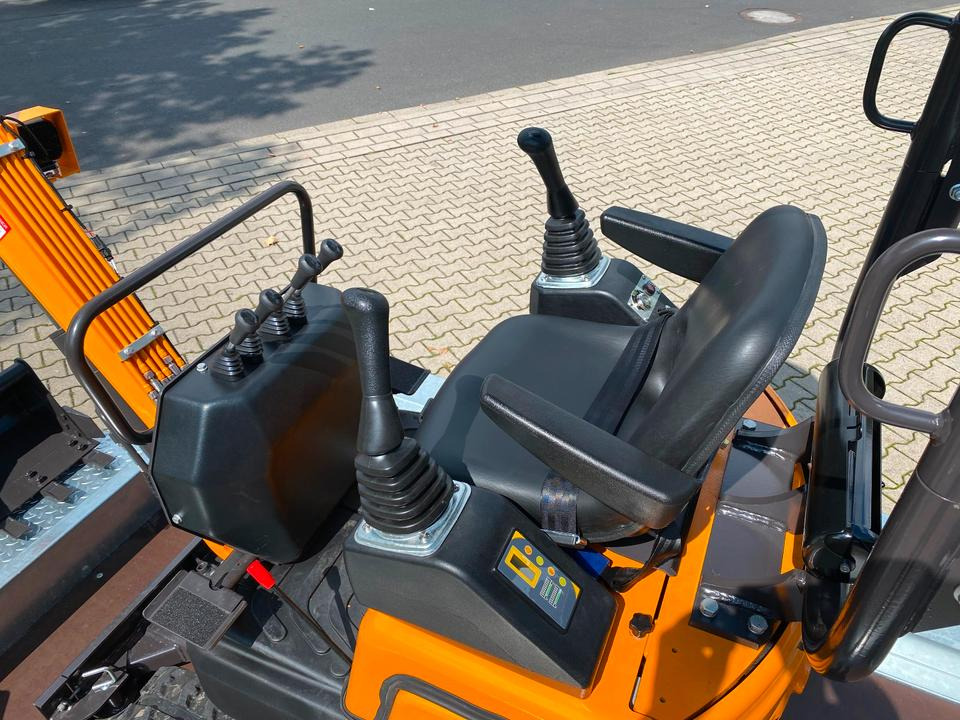 Minibagger BK1300JSR + Anhänger + Zubehör *INKL.19% MWST*BERGER KRAUS*KUBOTA*JOYSTICK*SCHENKWARM*SOFORT!* - Miniexcavadora, Remolque: foto 5 Minibagger BK1300JSR + Anhänger + Zubehör *INKL.19% MWST*BERGER KRAUS*KUBOTA*JOYSTICK*SCHENKWARM*SOFORT!* - Miniexcavadora, Remolque: foto 5