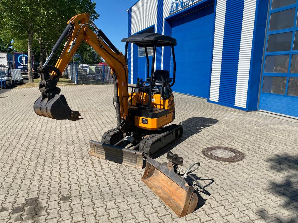 Minibagger BK2000ASR inkl. Schaufeln *INKL.19 MWST*95H*BERGER KRAUS*YANMAR-MOTOR* SCHWENKARM*VERSTELLFAHRWERK* - Miniexcavadora: foto 3 Minibagger BK2000ASR inkl. Schaufeln *INKL.19 MWST*95H*BERGER KRAUS*YANMAR-MOTOR* SCHWENKARM*VERSTELLFAHRWERK* - Miniexcavadora: foto 3