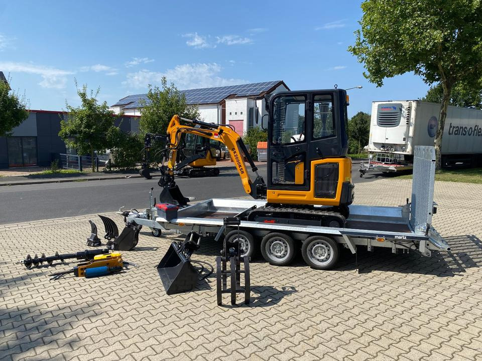 Minibagger BK2000KSR + Tieflader + Zubehör *INKL.19% MWST*BERGER KRAUS*YANMAR*SCHWENKARM* VERSTELLFAHRWERK* - Miniexcavadora, Remolque: foto 3 Minibagger BK2000KSR + Tieflader + Zubehör *INKL.19% MWST*BERGER KRAUS*YANMAR*SCHWENKARM* VERSTELLFAHRWERK* - Miniexcavadora, Remolque: foto 3