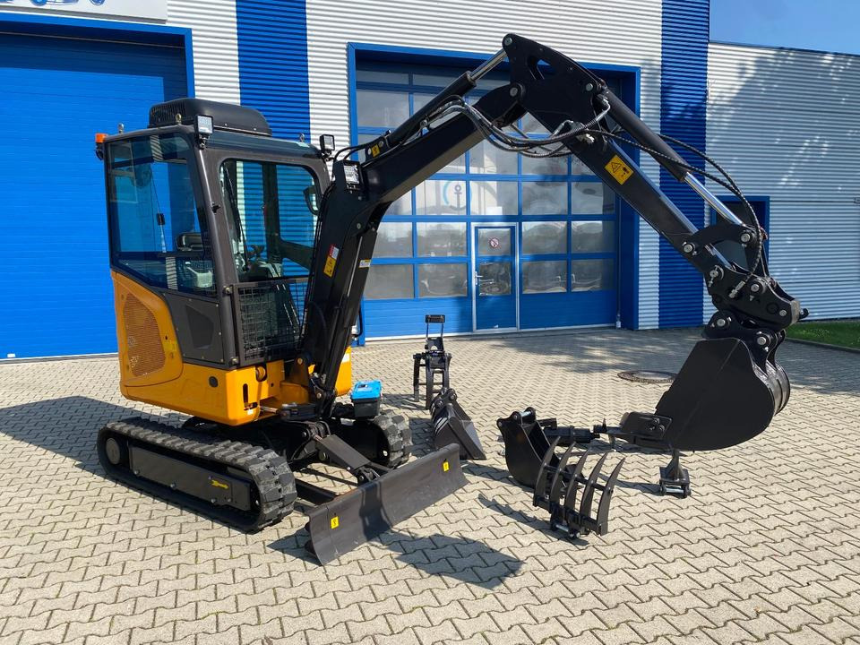 Minibagger BK2800ASR inkl. Zubehörpaket *INKL.19% MWST*BERGER KRAUS*KUBOTA*SCHWENKARM* VERSTELLFAHRWERK*KLIMA* - Miniexcavadora: foto 5 Minibagger BK2800ASR inkl. Zubehörpaket *INKL.19% MWST*BERGER KRAUS*KUBOTA*SCHWENKARM* VERSTELLFAHRWERK*KLIMA* - Miniexcavadora: foto 5