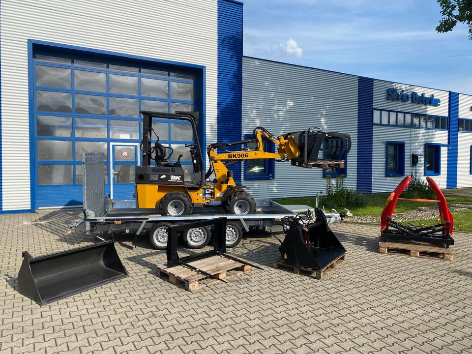 Radlader/Hoflader BK906 inkl. Tieflader und großem Zubehörpaket *INKL.19% MWST*BERGER KRAUS*PERKINS*CE*SOFORT!* - Miniexcavadora, Remolque: foto 2 Radlader/Hoflader BK906 inkl. Tieflader und großem Zubehörpaket *INKL.19% MWST*BERGER KRAUS*PERKINS*CE*SOFORT!* - Miniexcavadora, Remolque: foto 2