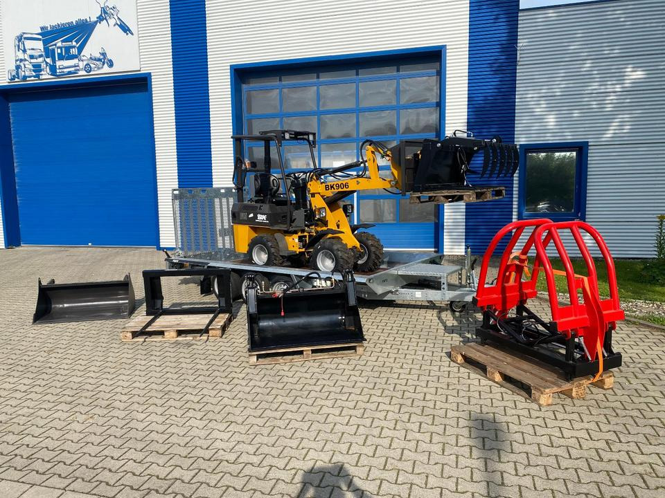 Radlader/Hoflader BK906 inkl. Tieflader und großem Zubehörpaket *INKL.19% MWST*BERGER KRAUS*PERKINS*CE*SOFORT!* - Miniexcavadora, Remolque: foto 3 Radlader/Hoflader BK906 inkl. Tieflader und großem Zubehörpaket *INKL.19% MWST*BERGER KRAUS*PERKINS*CE*SOFORT!* - Miniexcavadora, Remolque: foto 3