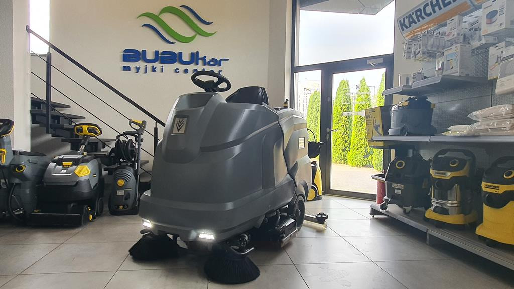 KÄRCHER Szorowarka Zamiatarka KARCHER B200 R Dose SB Serwis GWARANCJA 2019 YEAR - Fregadora: foto 2 KÄRCHER Szorowarka Zamiatarka KARCHER B200 R Dose SB Serwis GWARANCJA 2019 YEAR - Fregadora: foto 2