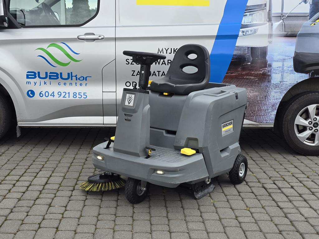 KÄRCHER Zamiatarka KARCHER KM 85/50 R Bp Pack 2019 R 91 HOURS - Barredora industrial: foto 1 KÄRCHER Zamiatarka KARCHER KM 85/50 R Bp Pack 2019 R 91 HOURS - Barredora industrial: foto 1