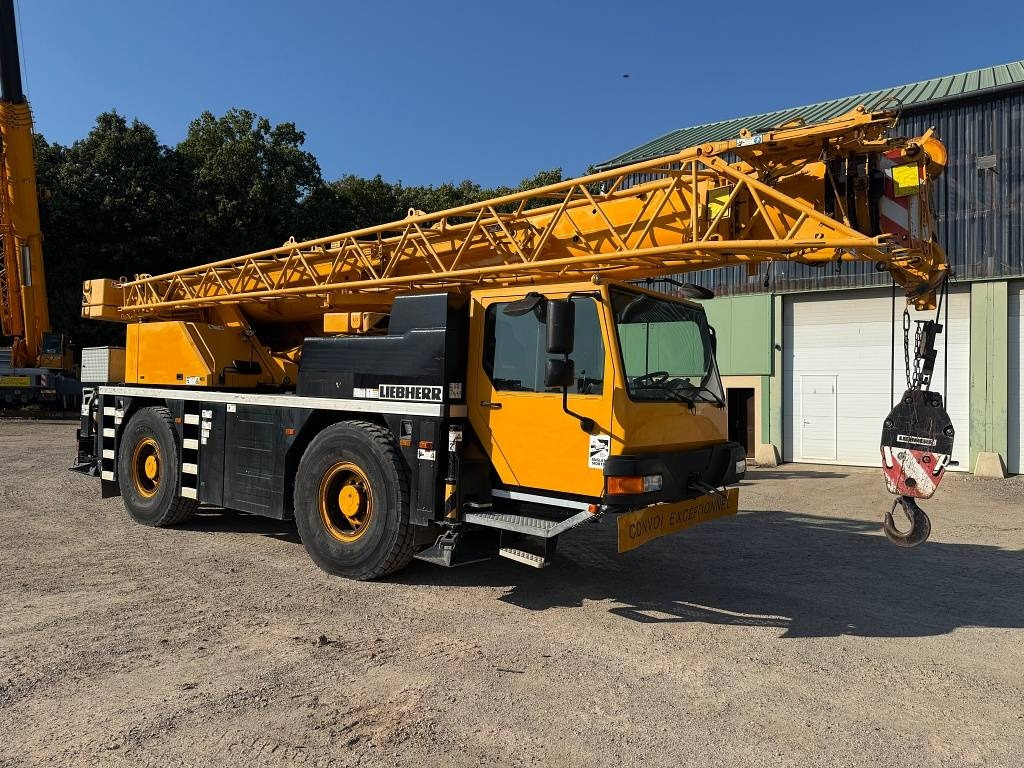 Liebherr LTM 1030-2.1 - Autogrúa: foto 1 Liebherr LTM 1030-2.1 - Autogrúa: foto 1