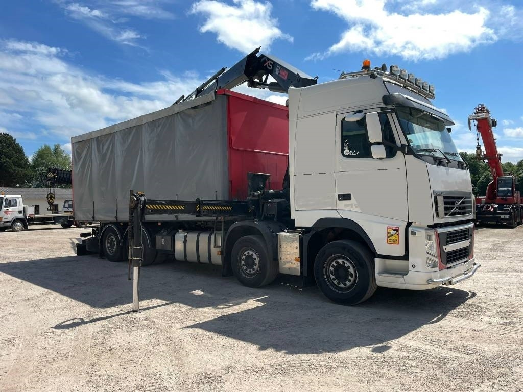 Volvo FH 460 - Camión lona, Camión grúa: foto 1 Volvo FH 460 - Camión lona, Camión grúa: foto 1