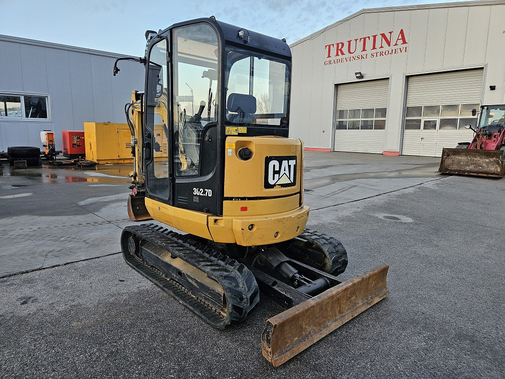 CATERPILLAR 302.7DCR - Miniexcavadora: foto 2 CATERPILLAR 302.7DCR - Miniexcavadora: foto 2