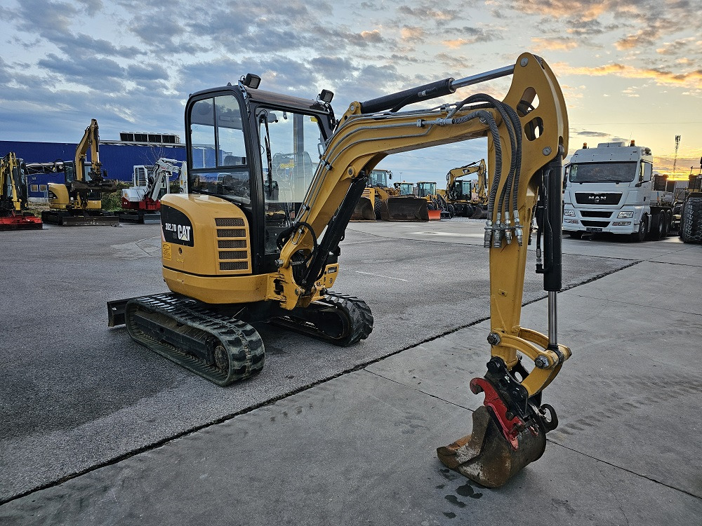 CATERPILLAR 302.7DCR - Miniexcavadora: foto 5 CATERPILLAR 302.7DCR - Miniexcavadora: foto 5