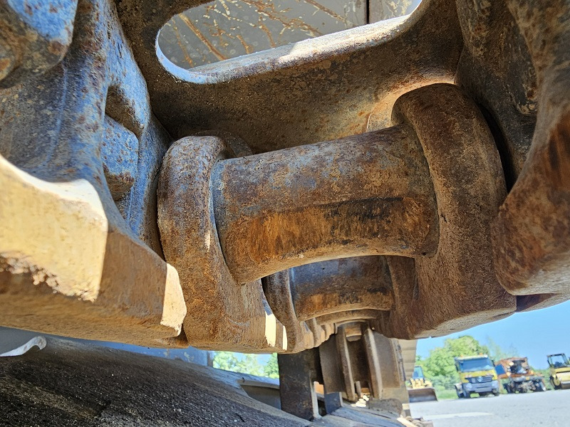 Excavadora de cadenas VOLVO EC240BNLC: foto 22