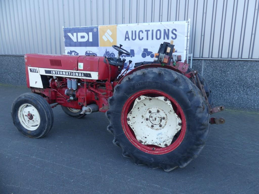 International 733 - Tractor: foto 3 International 733 - Tractor: foto 3