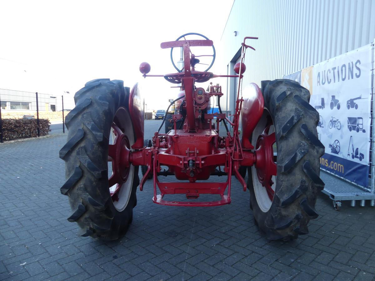 International Farmall H - Tractor: foto 5 International Farmall H - Tractor: foto 5