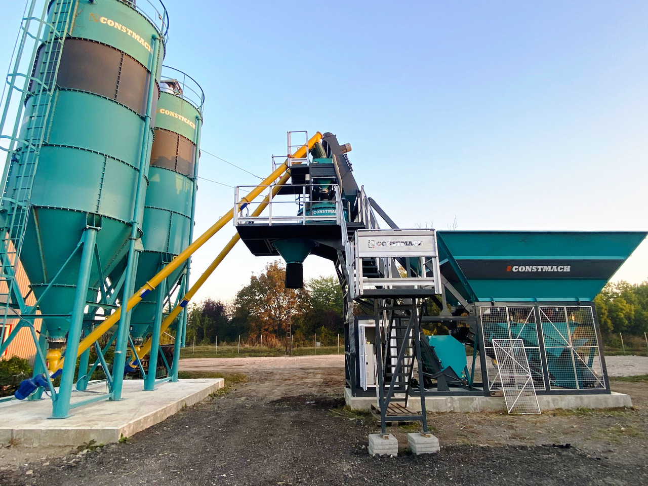 Constmach 30 m³/h Compact Concrete Batching Plant - Planta de hormigón: foto 1 Constmach 30 m³/h Compact Concrete Batching Plant - Planta de hormigón: foto 1