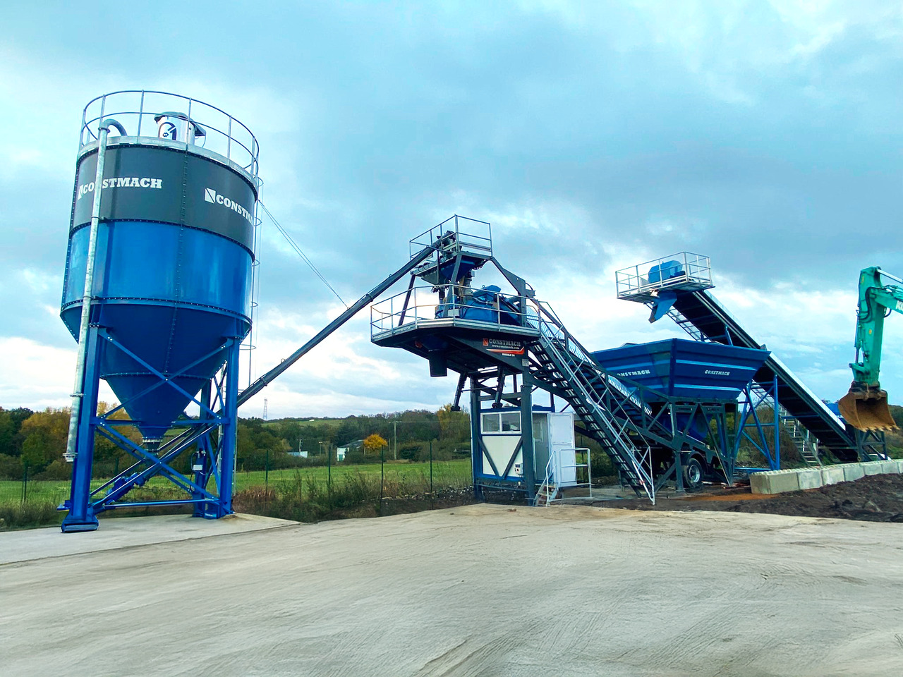 Constmach 30 m³/h Mobile Concrete Batching Plant - Planta de hormigón: foto 1 Constmach 30 m³/h Mobile Concrete Batching Plant - Planta de hormigón: foto 1