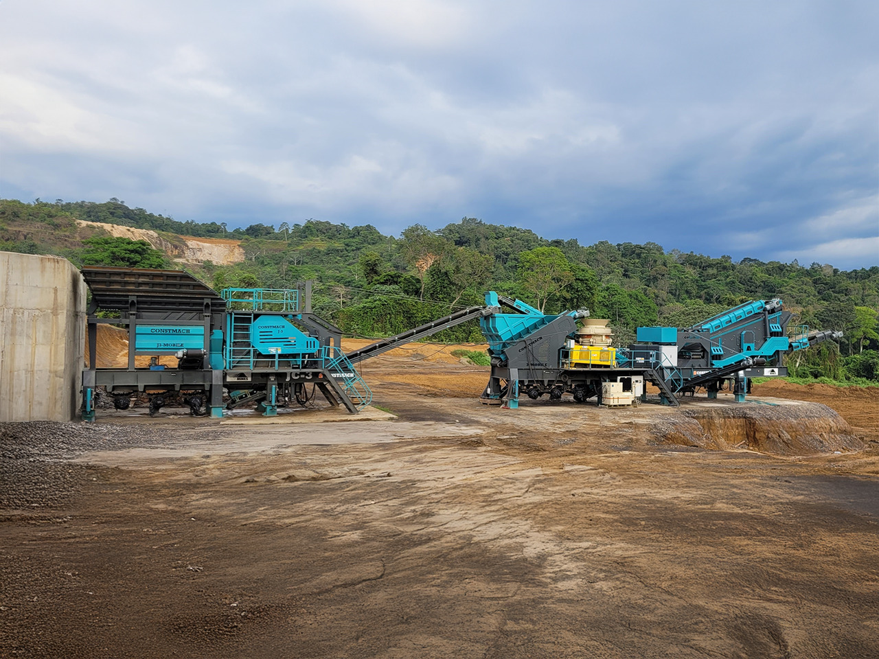 Constmach Mobile Jaw Crushing Plant With A Capacity Of 250 To 300 T/h - Trituradora móvil: foto 2 Constmach Mobile Jaw Crushing Plant With A Capacity Of 250 To 300 T/h - Trituradora móvil: foto 2