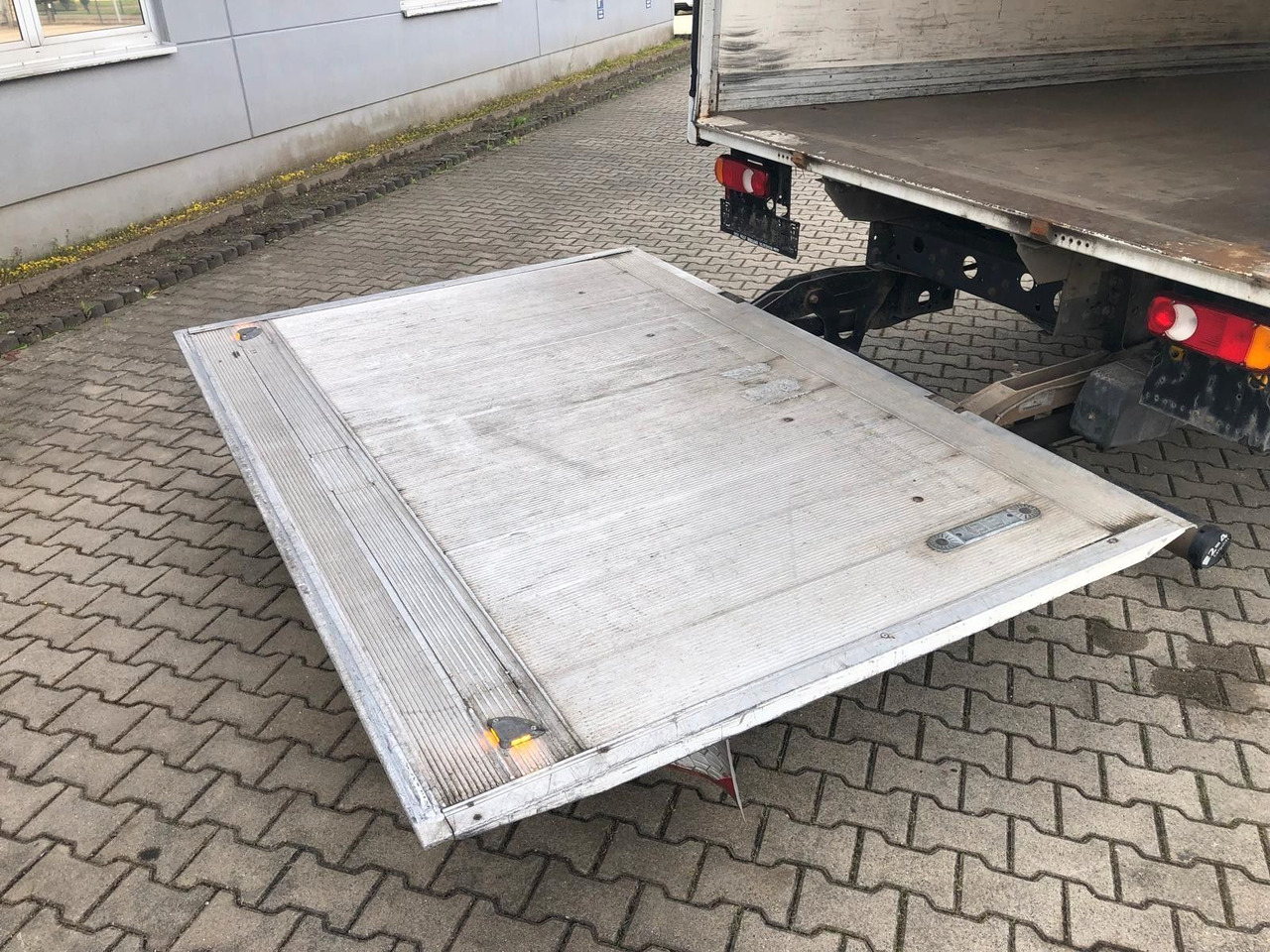 Furgoneta caja cerrada Iveco 75 E 190 Koffer*LBW*Schalter*Blatt/Luft*Klima: foto 8
