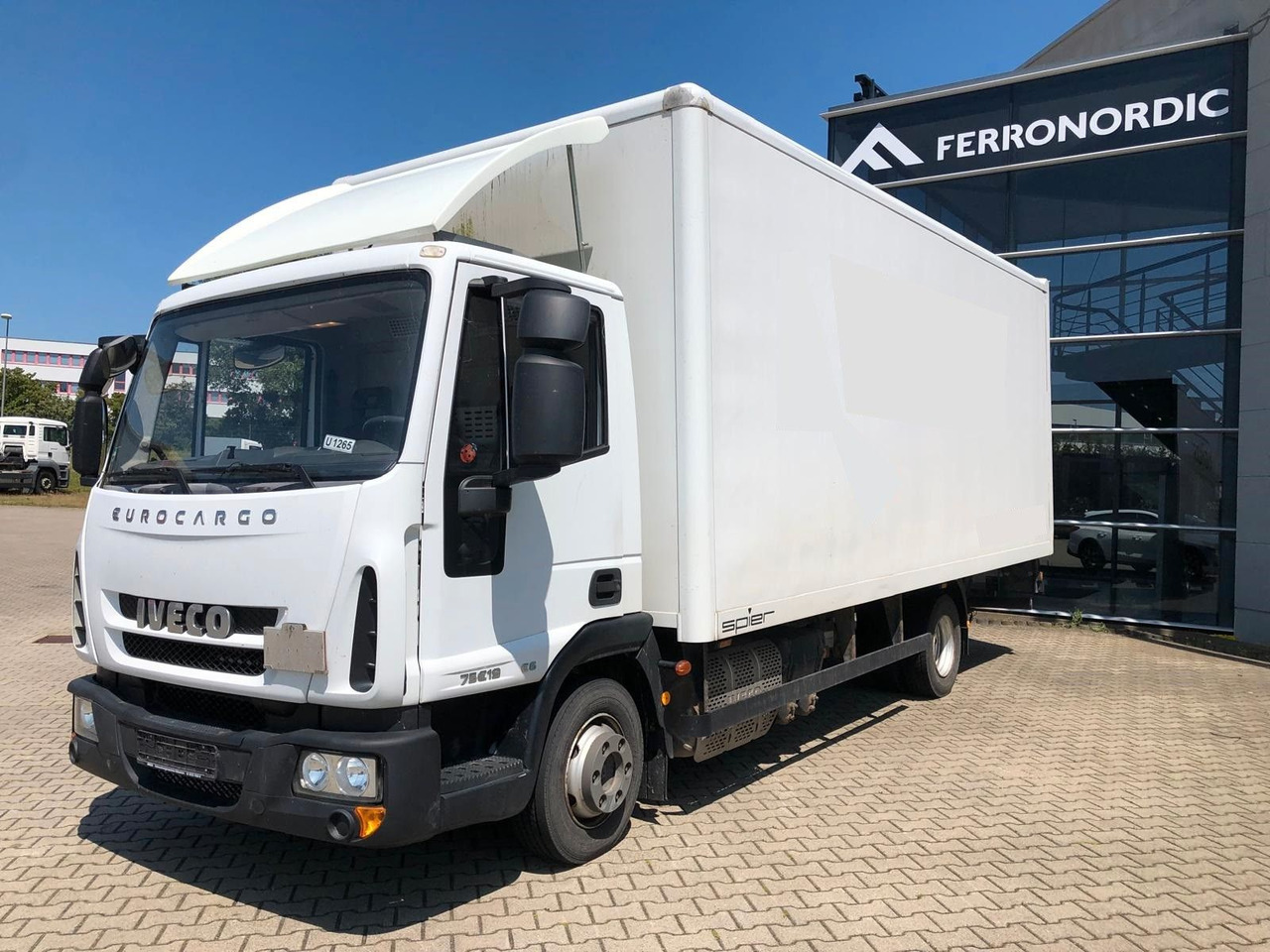 Iveco 75 E 190 Koffer*LBW*Schalter*Blatt/Luft*Klima - Furgoneta caja cerrada: foto 4 Iveco 75 E 190 Koffer*LBW*Schalter*Blatt/Luft*Klima - Furgoneta caja cerrada: foto 4