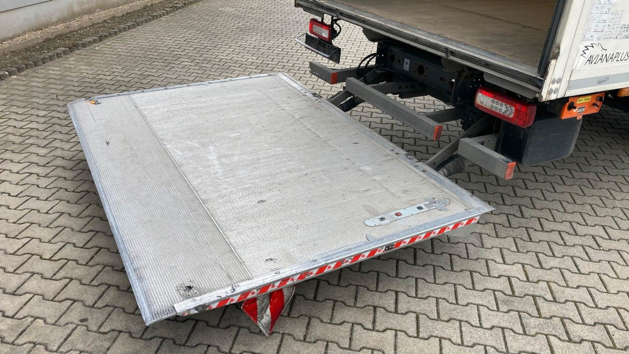 Volvo FL 12.240 Ladebordwand*Klima - Camión caja cerrada: foto 4 Volvo FL 12.240 Ladebordwand*Klima - Camión caja cerrada: foto 4