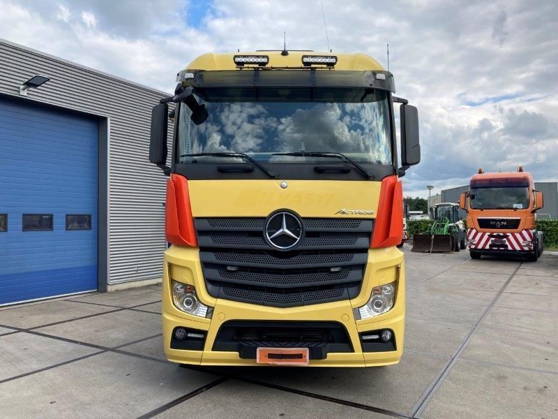 Mercedes-Benz Actros 3351 6x4 - Cabeza tractora: foto 3 Mercedes-Benz Actros 3351 6x4 - Cabeza tractora: foto 3
