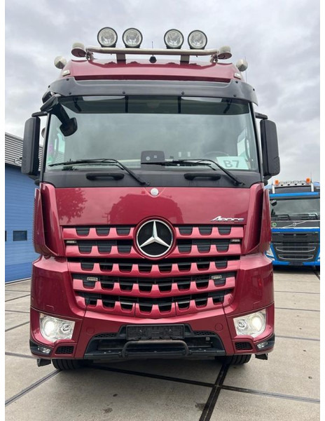 Mercedes-Benz Arocs 3363 Actros 3363 - Cabeza tractora: foto 3 Mercedes-Benz Arocs 3363 Actros 3363 - Cabeza tractora: foto 3