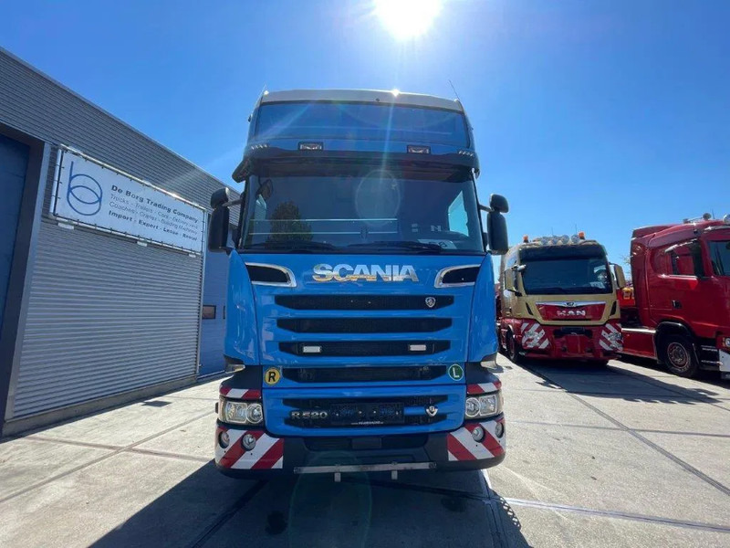 Scania R520 V8 6x2-4 - Cabeza tractora: foto 4 Scania R520 V8 6x2-4 - Cabeza tractora: foto 4