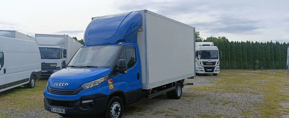 Iveco Daily 70C18 - Camión caja cerrada: foto 3 Iveco Daily 70C18 - Camión caja cerrada: foto 3