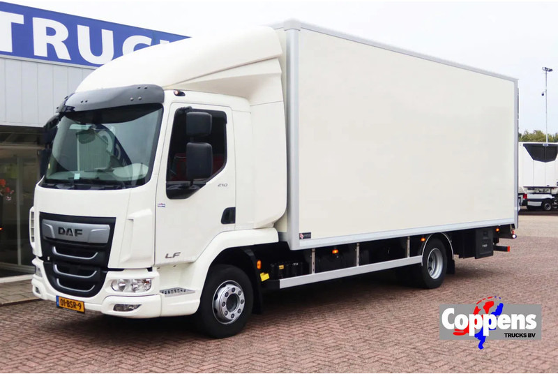 DAF LF 210 Bakwagen+ Dhollandia 1500 kg Comfort cabine - Camión caja cerrada: foto 1 DAF LF 210 Bakwagen+ Dhollandia 1500 kg Comfort cabine - Camión caja cerrada: foto 1