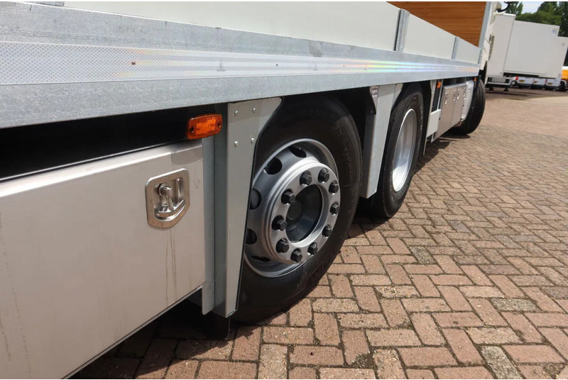 Camión portavehículos DAF XF 480 106 XF 480: foto 11 Camión portavehículos DAF XF 480 106 XF 480: foto 11