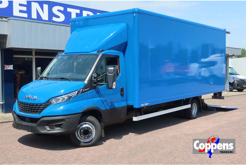 Iveco 72 C 18 Automaat + klep - Camión caja cerrada: foto 1 Iveco 72 C 18 Automaat + klep - Camión caja cerrada: foto 1