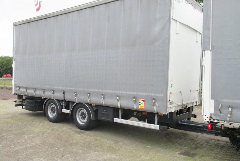MAN TGX 26.480 6X2 Euro 6 - Camión caja cerrada: foto 4 MAN TGX 26.480 6X2 Euro 6 - Camión caja cerrada: foto 4