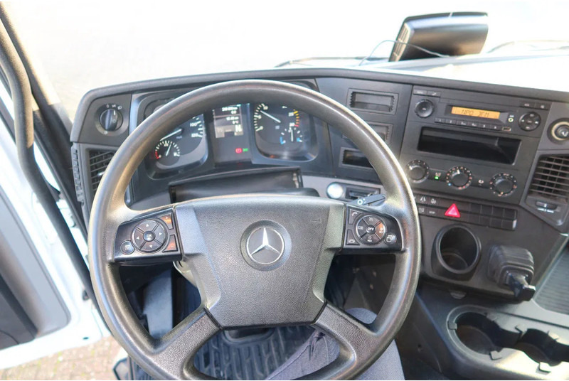 Mercedes-Benz Antos 2127 L Bak+Klep Dhollandia 2.000 kg, Geisoleerd dak - Camión caja cerrada: foto 5 Mercedes-Benz Antos 2127 L Bak+Klep Dhollandia 2.000 kg, Geisoleerd dak - Camión caja cerrada: foto 5