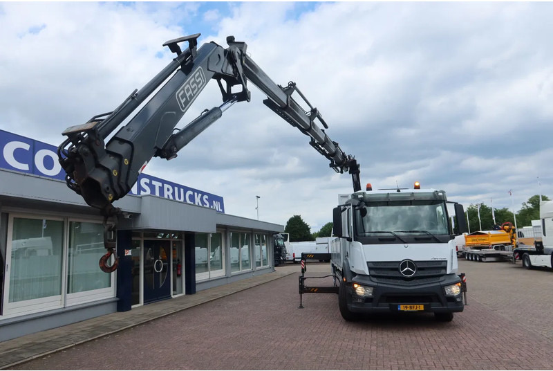 Mercedes-Benz Antos 2830 6x2 Kraanwagen Fassi F 295 + FLY-JIB 3x Radiografisch - Camión caja abierta: foto 2 Mercedes-Benz Antos 2830 6x2 Kraanwagen Fassi F 295 + FLY-JIB 3x Radiografisch - Camión caja abierta: foto 2