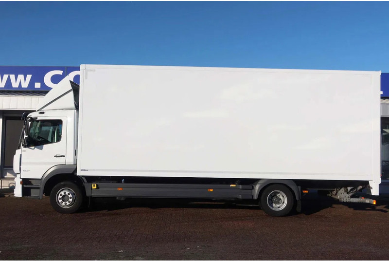 Camión caja cerrada Mercedes-Benz Atego 1321L Bakwagen Laadklep 2000kg / 3 Stoelen!!: foto 19