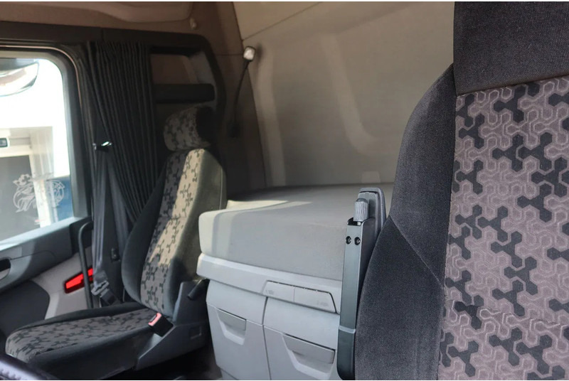 Scania R500 NGS R 500 6x2 Chassis, Stuur liftr as 6x2 - Camión chasis: foto 5 Scania R500 NGS R 500 6x2 Chassis, Stuur liftr as 6x2 - Camión chasis: foto 5