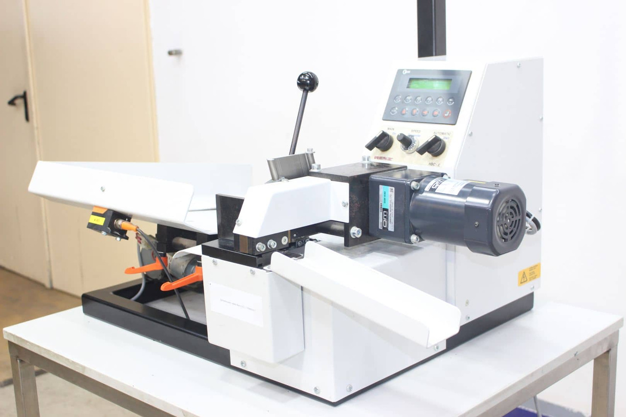 RENZ HSC-E - Máquina de corte de papel: foto 2 RENZ HSC-E - Máquina de corte de papel: foto 2