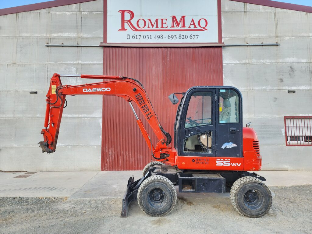 DAEWOO S55 - Excavadora de ruedas: foto 1 DAEWOO S55 - Excavadora de ruedas: foto 1