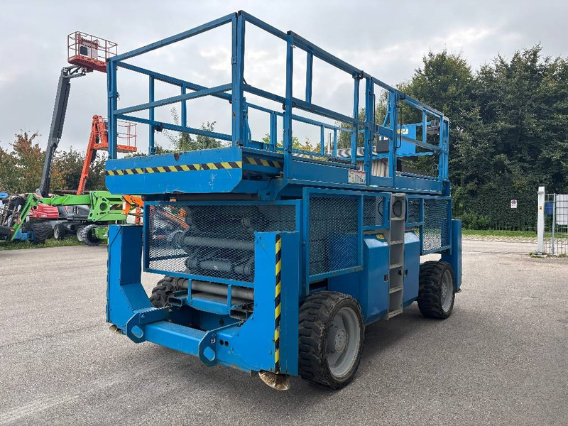 Genie GS 4390 RT 15,11m Diesel Scherenarbeitsbühne - Plataforma de tijeras: foto 3 Genie GS 4390 RT 15,11m Diesel Scherenarbeitsbühne - Plataforma de tijeras: foto 3