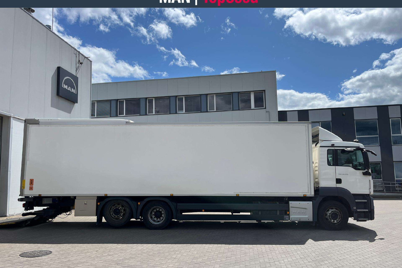 MAN 26.320 6X2-4 LL Carrier Frigo (08749) - Camión frigorífico: foto 4 MAN 26.320 6X2-4 LL Carrier Frigo (08749) - Camión frigorífico: foto 4
