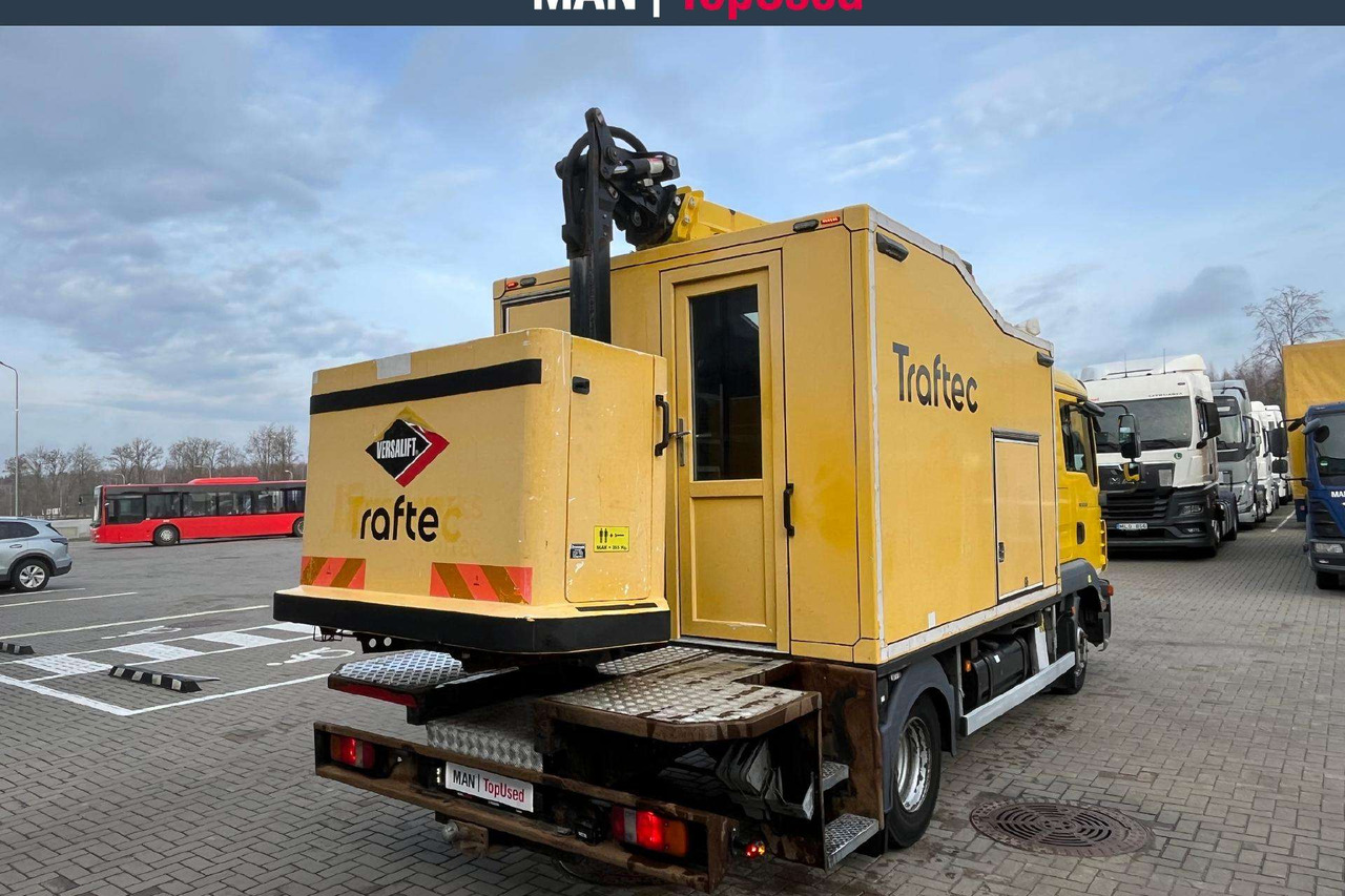 MAN 8.220 4X2 bokštelis(9291) - Camión grúa: foto 4 MAN 8.220 4X2 bokštelis(9291) - Camión grúa: foto 4