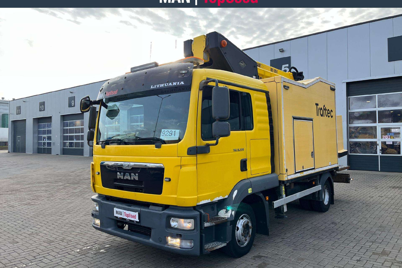 MAN 8.220 4X2 bokštelis(9291) - Camión grúa: foto 1 MAN 8.220 4X2 bokštelis(9291) - Camión grúa: foto 1