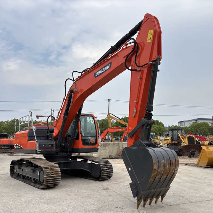22 Tons Excavator Original Doosan Dx225LCA Crawler Digger Secondhand Used Good Condition Doosan Hydraulic Excavator on Sale - Excavadora de cadenas: foto 1 22 Tons Excavator Original Doosan Dx225LCA Crawler Digger Secondhand Used Good Condition Doosan Hydraulic Excavator on Sale - Excavadora de cadenas: foto 1