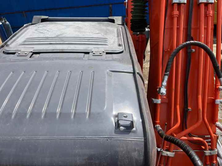 Digger Micro Crawler Excavator Used Hitachi ZX200 Crawler Excavator Hot Sale In Stock, Hitachi Excavators - Excavadora de cadenas: foto 5 Digger Micro Crawler Excavator Used Hitachi ZX200 Crawler Excavator Hot Sale In Stock, Hitachi Excavators - Excavadora de cadenas: foto 5