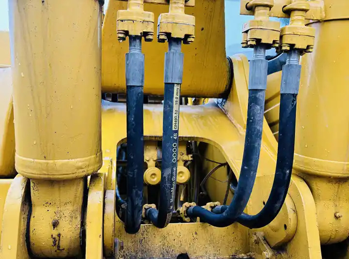 Favorable Price Japan Original Good Working Condition Used Komatsu Pc300-7 Tracked Excavator In Shanghai - Excavadora de cadenas: foto 5 Favorable Price Japan Original Good Working Condition Used Komatsu Pc300-7 Tracked Excavator In Shanghai - Excavadora de cadenas: foto 5