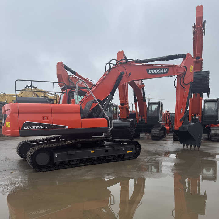 Good Quality Original 23ton Doosan DX225LCA Used Large Excavators for Sale at Low Price Secondhand Doosan225LCA Heavy Digger - Excavadora de cadenas: foto 1 Good Quality Original 23ton Doosan DX225LCA Used Large Excavators for Sale at Low Price Secondhand Doosan225LCA Heavy Digger - Excavadora de cadenas: foto 1