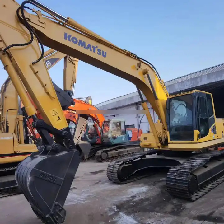 High quality Japan original Used excavator Komatsu PC 200 Used Komatsu PC200 Excavator PC 220-8 220- 8 good condition on sale - Excavadora de cadenas: foto 1 High quality Japan original Used excavator Komatsu PC 200 Used Komatsu PC200 Excavator PC 220-8 220- 8 good condition on sale - Excavadora de cadenas: foto 1