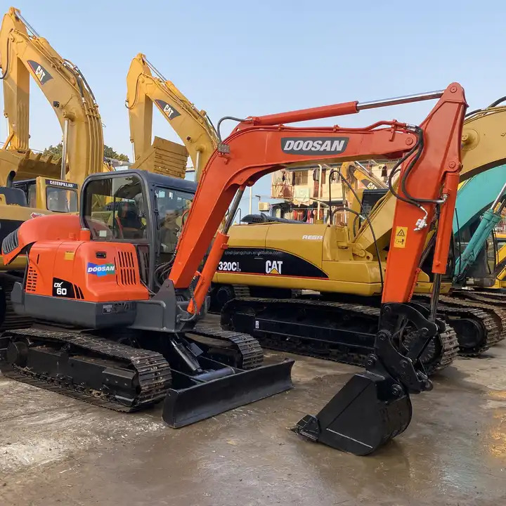 High quality mini excavator parts DOOSAN DH 55 DX60 DH55bucket H-link DH55 connecting rod DAEWOO DH55 H-frame - Excavadora: foto 1 High quality mini excavator parts DOOSAN DH 55 DX60 DH55bucket H-link DH55 connecting rod DAEWOO DH55 H-frame - Excavadora: foto 1