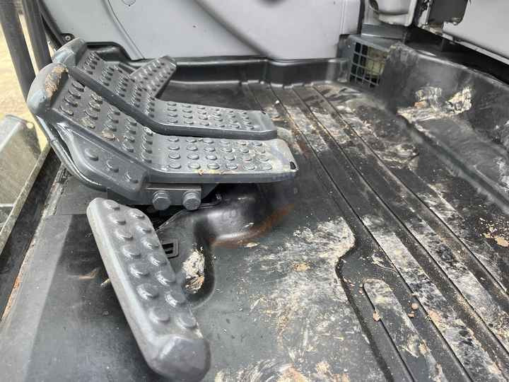 Hot sale Used Hitachi ZX120 digger medium size Excavator second hand excavator - Excavadora de cadenas: foto 4 Hot sale Used Hitachi ZX120 digger medium size Excavator second hand excavator - Excavadora de cadenas: foto 4