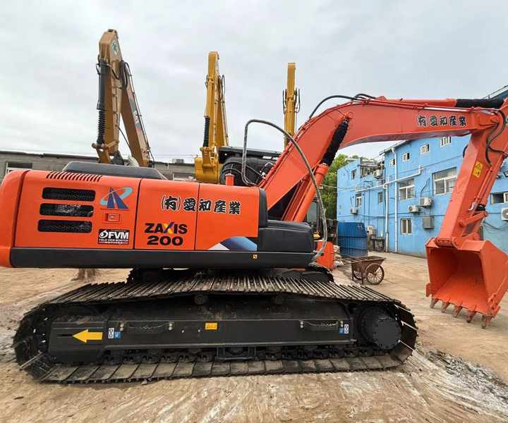Hot sale Used Hitachi ZX200-3 digger 20ton Excavator second hand excavator - Excavadora de cadenas: foto 1 Hot sale Used Hitachi ZX200-3 digger 20ton Excavator second hand excavator - Excavadora de cadenas: foto 1