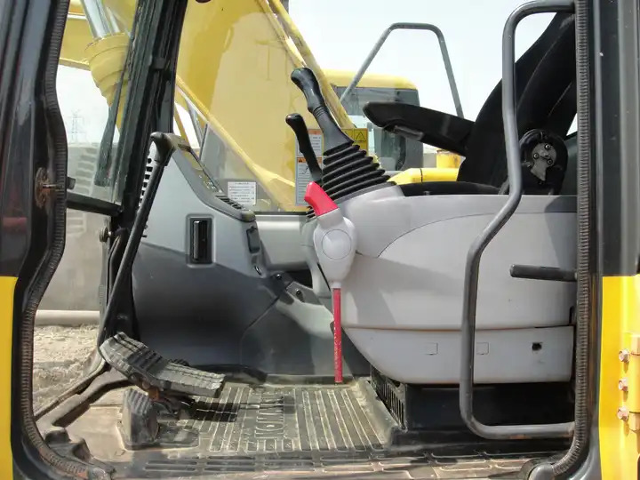 Hot sale low price Komatsu PC130-7 medium used machine hydraulic crawler backhoe digger 13ton used excavators - Excavadora de cadenas: foto 4 Hot sale low price Komatsu PC130-7 medium used machine hydraulic crawler backhoe digger 13ton used excavators - Excavadora de cadenas: foto 4