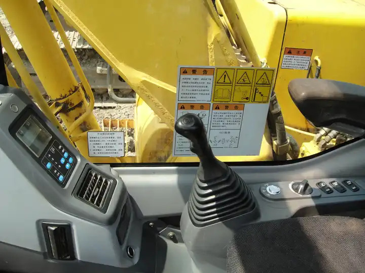 Hot sale low price Komatsu PC130-7 medium used machine hydraulic crawler backhoe digger 13ton used excavators - Excavadora de cadenas: foto 5 Hot sale low price Komatsu PC130-7 medium used machine hydraulic crawler backhoe digger 13ton used excavators - Excavadora de cadenas: foto 5